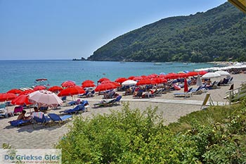 Lichnos beach - Parga foto 11 - Foto van https://www.grieksegids.nl/fotos/epirus/preveza/lichnos-beach/350pix/lichnos-beach-parga-011.jpg