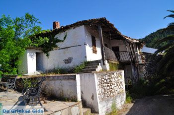 Toren van Drosini | Gouves Noord-Evia | Griekenland | Foto 2 - Foto van https://www.grieksegids.nl/fotos/evia/noord-evia/normaal/noord-evia-grieksegids-057.jpg