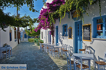 Chora Folegandros - Eiland Folegandros - Cycladen - Foto 24 - Foto van https://www.grieksegids.nl/fotos/folegandros/350/eiland-folegandros-024.jpg