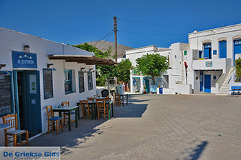 Chora Folegandros - Eiland Folegandros - Cycladen - Foto 47 - Foto van https://www.grieksegids.nl/fotos/folegandros/350/eiland-folegandros-047.jpg