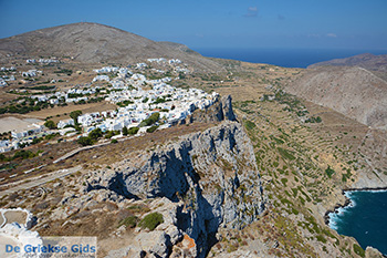 Chora Folegandros - Eiland Folegandros - Cycladen - Foto 77 - Foto van https://www.grieksegids.nl/fotos/folegandros/350/eiland-folegandros-077.jpg