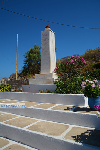 Chora Folegandros - Eiland Folegandros - Cycladen - Foto 83 - Foto van https://www.grieksegids.nl/fotos/folegandros/350/eiland-folegandros-083.jpg