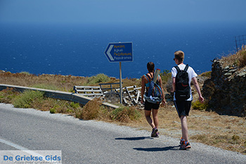 Wandelen naar Angali Folegandros - Eiland Folegandros - Cycladen - Foto 116 - Foto van https://www.grieksegids.nl/fotos/folegandros/350/eiland-folegandros-116.jpg