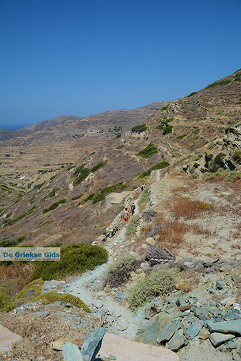 Wandelen naar Angali Folegandros - Eiland Folegandros - Cycladen - Foto 117 - Foto van https://www.grieksegids.nl/fotos/folegandros/350/eiland-folegandros-117.jpg