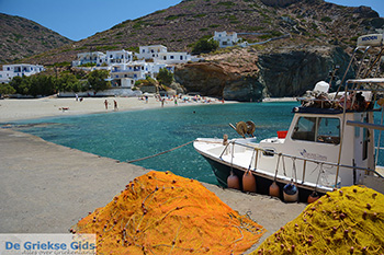 Angali Folegandros - Agali beach - Cycladen - Foto 134 - Foto van https://www.grieksegids.nl/fotos/folegandros/350/eiland-folegandros-134.jpg