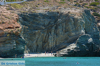 Angali Folegandros - Agali beach - Cycladen - Foto 136 - Foto van https://www.grieksegids.nl/fotos/folegandros/350/eiland-folegandros-136.jpg