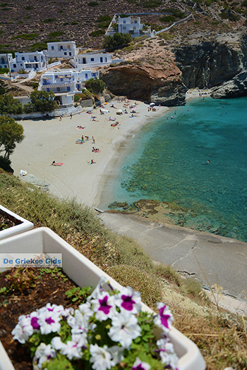 Angali Folegandros - Agali beach - Cycladen - Foto 156 - Foto van https://www.grieksegids.nl/fotos/folegandros/350/eiland-folegandros-156.jpg