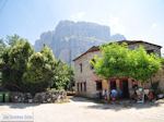 Terras in Vikos dorp - Zagori Epirus - Foto van De Griekse Gids