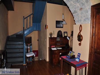 Hal hotel Porfyron in Ano Pedina - Zagori Epirus - Foto van https://www.grieksegids.nl/fotos/griekse-gidsnl/350pixels/zagoria-epirus-006.jpg