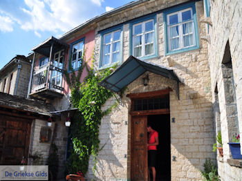 Archontiko (Heerenhuis) Dilofo foto 1 - Zagori Epirus - Foto van https://www.grieksegids.nl/fotos/griekse-gidsnl/350pixels/zagoria-epirus-085.jpg