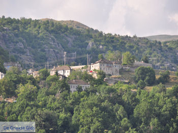 Kapesovo foto 5 - Zagori Epirus - Foto van https://www.grieksegids.nl/fotos/griekse-gidsnl/350pixels/zagoria-epirus-132.jpg