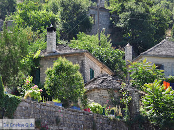 Het mooie traditionele dorp Ano Pedina foto1 - Zagori Epirus - Foto van https://www.grieksegids.nl/fotos/griekse-gidsnl/350pixels/zagoria-epirus-168.jpg