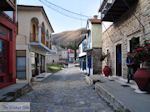 Geplaveid straatje Karyes Athos | Athos gebied Chalkidiki | Griekenland - Foto van De Griekse Gids