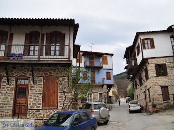 Arnaia (Arnea) foto 001 | Athos gebied Chalkidiki | Griekenland - Foto van https://www.grieksegids.nl/fotos/griekse-gidsnl/chalkidiki350/athos-gebied-chalkidiki-003.jpg