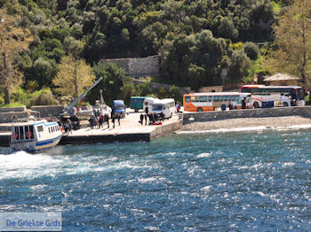 Dafni - De Heilihe Berg Athos 003 | Athos gebied Chalkidiki | Griekenland - Foto van https://www.grieksegids.nl/fotos/griekse-gidsnl/chalkidiki350/athos-gebied-chalkidiki-197.jpg