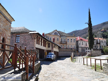 Karyes | De Heilige Berg Athos foto 2 | Athos gebied Chalkidiki | Griekenland - Foto van https://www.grieksegids.nl/fotos/griekse-gidsnl/chalkidiki350/athos-gebied-chalkidiki-209.jpg