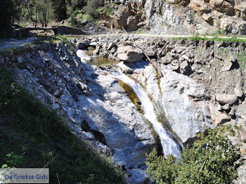 Watervallen Mylopotamos | De Heilige Berg Athos foto 1 | Athos gebied Chalkidiki | Griekenland - Foto van https://www.grieksegids.nl/fotos/griekse-gidsnl/chalkidiki350/athos-gebied-chalkidiki-236.jpg