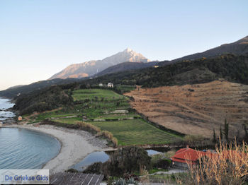 Dit is de Heilige Berg Athos foto 5 | Athos gebied Chalkidiki | Griekenland - Foto van https://www.grieksegids.nl/fotos/griekse-gidsnl/chalkidiki350/athos-gebied-chalkidiki-280.jpg