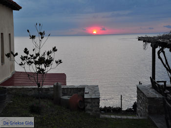 Zonsopgang Mylopotamos Athos 001 | Athos gebied Chalkidiki | Griekenland - Foto van https://www.grieksegids.nl/fotos/griekse-gidsnl/chalkidiki350/athos-gebied-chalkidiki-287.jpg