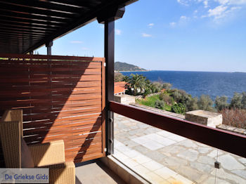 Vanaf balkon Eagles Palace Ouranoupolis | Athos gebied Chalkidiki | Griekenland - Foto van https://www.grieksegids.nl/fotos/griekse-gidsnl/chalkidiki350/athos-gebied-chalkidiki-378.jpg