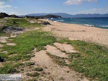 Zandstrand Ierissos foto 10 | Athos gebied Chalkidiki | Griekenland - Foto van https://www.grieksegids.nl/fotos/griekse-gidsnl/chalkidiki350/athos-gebied-chalkidiki-393.jpg