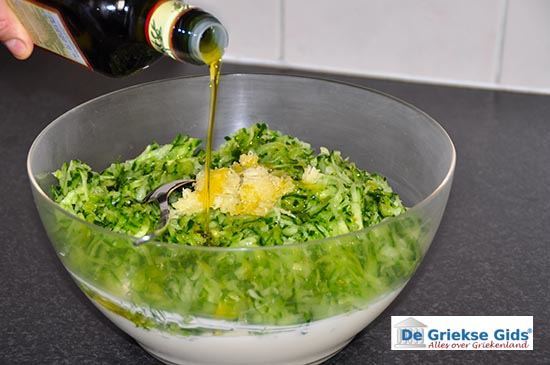 Olijfolie in tzatziki