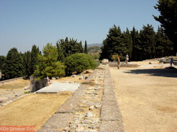 Asklepieion Kos - Griekse Gids Foto 4 - Foto van https://www.grieksegids.nl/fotos/grieksegidsinfo-fotomap/Kos-Foto/asklipieion-kos-12-1024px-350px.jpg