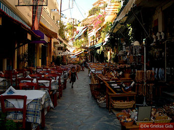 Agia Galini Kreta - De Griekse Gids GR31 - Foto van https://www.grieksegids.nl/fotos/grieksegidsinfo-fotomap/agia-galini/agia-galini-350/agia-galini-kreta-mid-31.jpg