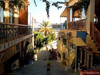Agia Galini Kreta - De Griekse Gids GR33 - Foto van https://www.grieksegids.nl/fotos/grieksegidsinfo-fotomap/agia-galini/agia-galini-350/agia-galini-kreta-mid-33.jpg