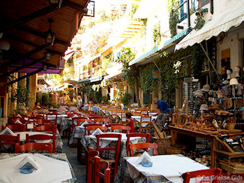 Agia Galini Kreta - De Griekse Gids GR35 - Foto van https://www.grieksegids.nl/fotos/grieksegidsinfo-fotomap/agia-galini/agia-galini-350/agia-galini-kreta-mid-35.jpg