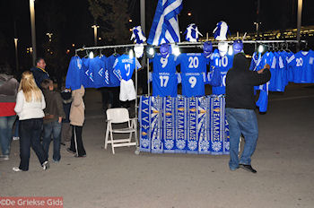 Griekse voetbalshirts te koop - Foto van https://www.grieksegids.nl/fotos/grieksegidsinfo-fotomap/athene/350pix/athene-griekenland-19-mid.jpg