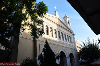 De Heilige Irini kerk van Athene (Aiolou en Athina str.) - Foto van https://www.grieksegids.nl/fotos/grieksegidsinfo-fotomap/athene/350pix/athene-griekenland-223-mid.jpg