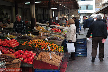 Markt Athene - Groenten, fruit, olijven, alle soorten noten - Markt Athene - Foto van De Griekse Gids