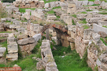 Het oude Keramikos kerkhof - Athene - Foto van https://www.grieksegids.nl/fotos/grieksegidsinfo-fotomap/athene/350pix/athene-griekenland-268-mid.jpg