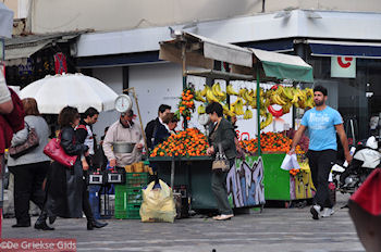 Fruitkraam Monastirakiplein - Athene - Foto van https://www.grieksegids.nl/fotos/grieksegidsinfo-fotomap/athene/350pix/athene-griekenland-277-mid.jpg