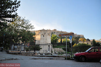 De Horloge van Kirristos aan de Romeinse Agora - Foto van https://www.grieksegids.nl/fotos/grieksegidsinfo-fotomap/athene/350pix/athene-griekenland-302-mid.jpg
