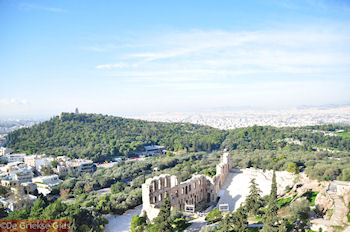 Panoramafoto: ten zuidoosten van de Akropolis - Foto van https://www.grieksegids.nl/fotos/grieksegidsinfo-fotomap/athene/350pix/athene-griekenland-51-mid.jpg