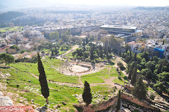 Panoramafoto: de westelijke kant van de Akropolis-heuvel - Foto van https://www.grieksegids.nl/fotos/grieksegidsinfo-fotomap/athene/350pix/athene-griekenland-55-mid.jpg