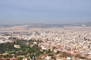 Panoramafoto - Ten noordwesten van de Akropolis - Foto van https://www.grieksegids.nl/fotos/grieksegidsinfo-fotomap/athene/350pix/athene-griekenland-72-mid.jpg