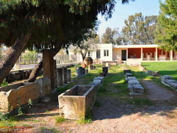 Museum Eretria | Evia Griekenland - Foto van https://www.grieksegids.nl/fotos/grieksegidsinfo-fotos/albums/userpics/10001/normal_archeologisch-museum-eretria.jpg