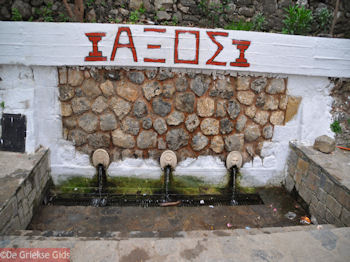 Bronwater Axos - Foto van https://www.grieksegids.nl/fotos/grieksegidsinfo-fotos/albums/userpics/10001/normal_axos-kreta-2.jpg