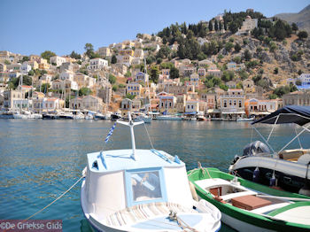 Symi haven - Eiland Symi - Foto van https://www.grieksegids.nl/fotos/grieksegidsinfo-fotos/albums/userpics/10001/normal_eiland-symi-45.jpg