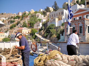Klaar om te vertrekken - Eiland Symi - Foto van https://www.grieksegids.nl/fotos/grieksegidsinfo-fotos/albums/userpics/10001/normal_eiland-symi-51.jpg