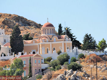 Kerk Symi - Eiland Symi - Foto van https://www.grieksegids.nl/fotos/grieksegidsinfo-fotos/albums/userpics/10001/normal_eiland-symi-56.jpg