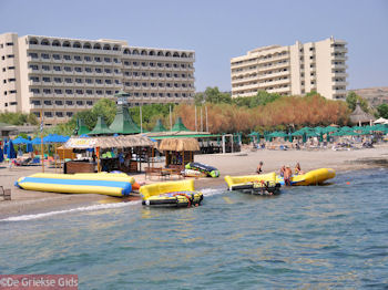 Watersportmogelijkheden in Faliraki (Rhodos) - Foto van https://www.grieksegids.nl/fotos/grieksegidsinfo-fotos/albums/userpics/10001/normal_faliraki-rhodos-06.jpg