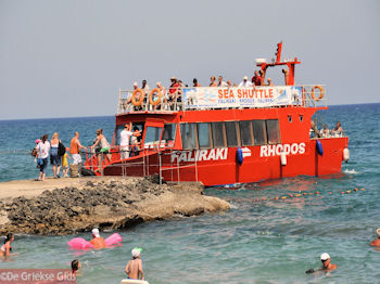 Boot Faliraki-Rhodos stad - Foto van https://www.grieksegids.nl/fotos/grieksegidsinfo-fotos/albums/userpics/10001/normal_faliraki-rhodos-08.jpg