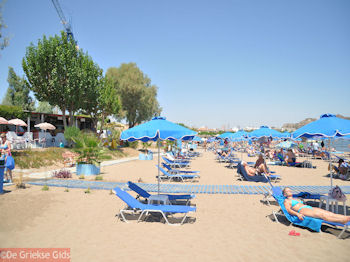 Faliraki Rhodos zandstrand - Foto van https://www.grieksegids.nl/fotos/grieksegidsinfo-fotos/albums/userpics/10001/normal_faliraki-rhodos-30.jpg