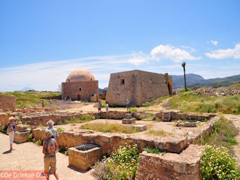 De verblijfplaats van rector van Fortetsa - Foto van https://www.grieksegids.nl/fotos/grieksegidsinfo-fotos/albums/userpics/10001/normal_fortetsa-rethymnon-2.jpg