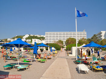 Blue flag op het strand van Hotel Esperides Family Faliraki - Foto van https://www.grieksegids.nl/fotos/grieksegidsinfo-fotos/albums/userpics/10001/normal_hotel-esperides-family-faliraki-11.jpg