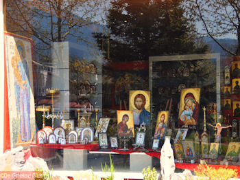 Iconenwinkel in Prokopi - Foto van https://www.grieksegids.nl/fotos/grieksegidsinfo-fotos/albums/userpics/10001/normal_iconenwinkel-prokopi-noord-evia.jpg
